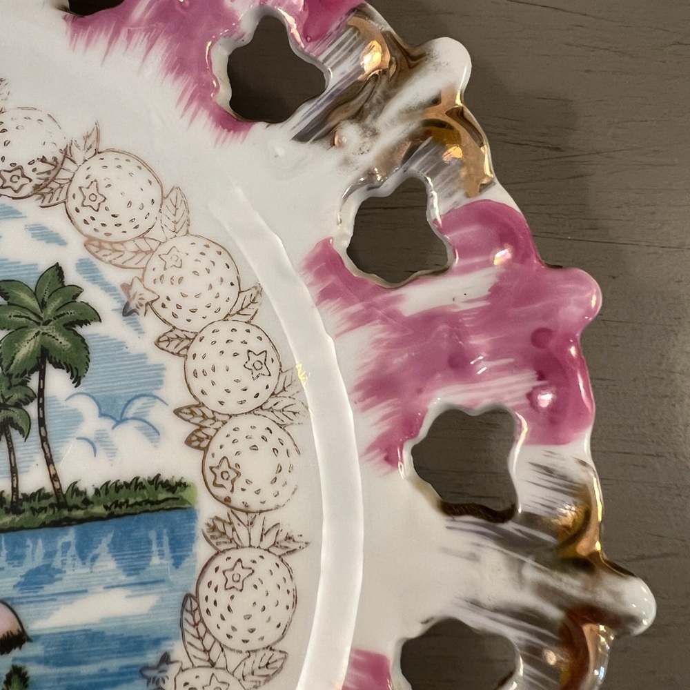 Vintage Florida Souvenir Reticulated Plate Pierced Rim Gold Trim Flamingos Palms - Picture 3 of 7